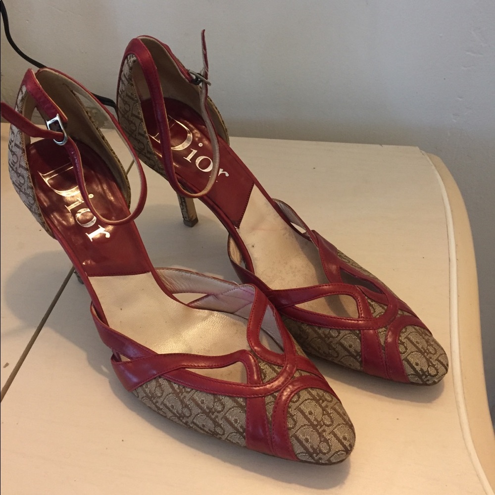 Christian Dior Classic Pumps Size 39